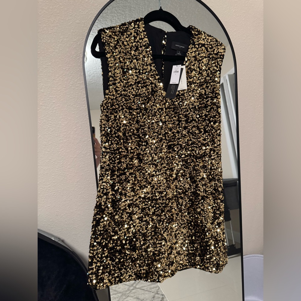 Banana Republic Gold Sequin Dress - Picture 8 of 10